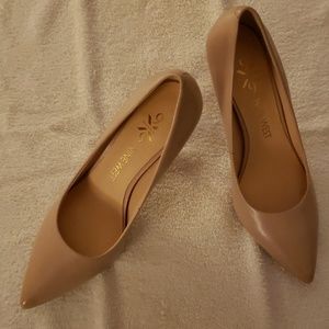 Women's classic heels- size 6.5m